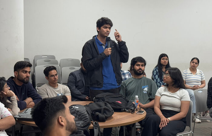 Demo Days & Investor Pitches